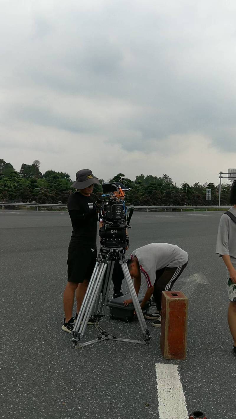 龙胜TVC拍摄公司：唤醒集体记忆，构建跨代际沟通桥梁
